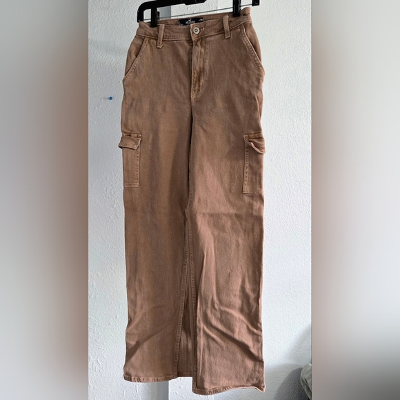 Hollister Pants - Hollister Beige High-Rise Pants